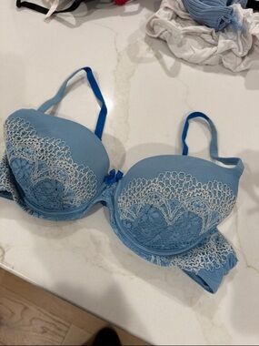 Victoria secret bra  Boyd by Victoria lined Demi